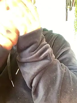 Snapshot of LupeLok chatting on September 24, 6:11 pm LupeLok online show from September 24, 6:11 pm