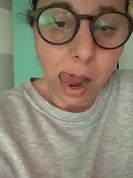 Snapshot of LupeLok chatting on October 6, 6:16 pm LupeLok online show from October 6, 6:16 pm