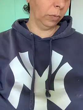 Snapshot of LupeLok chatting on October 7, 3:53 pm LupeLok online show from October 7, 3:53 pm