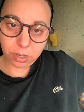 Snapshot of LupeLok chatting on October 17, 8:55 pm LupeLok online show from October 17, 8:55 pm