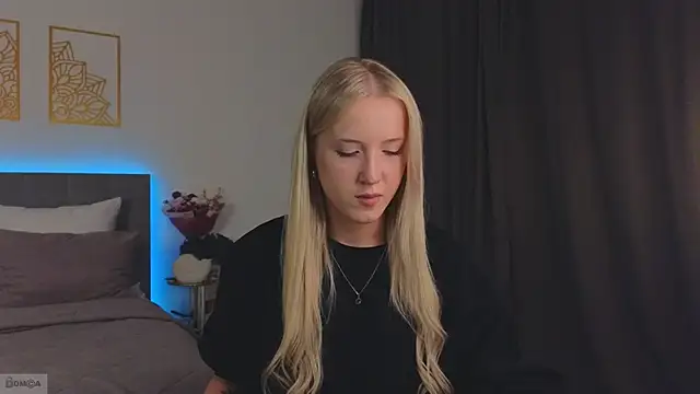 Adele Armas online show from October 9, 10:52 pm