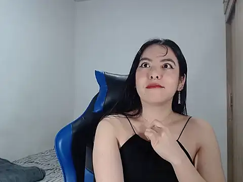 EloiseJun online show from February 12, 6:30 am