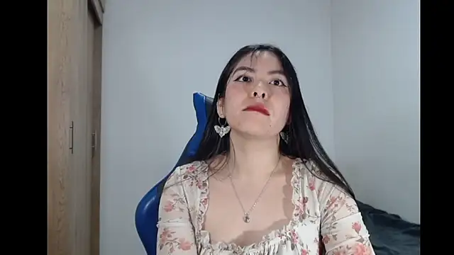 EloiseJun online show from February 15, 4:09 am