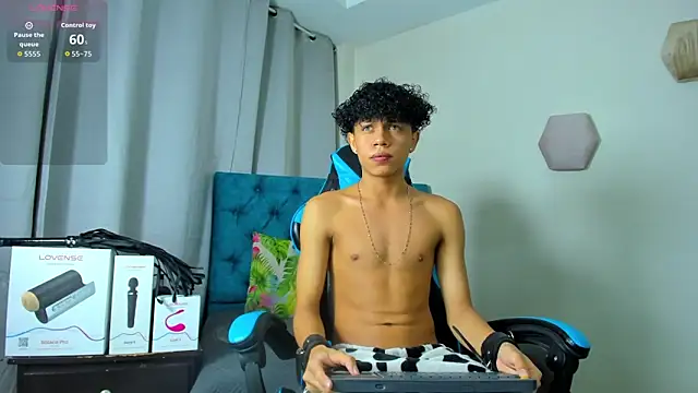 Snapshot of _taylor_black chatting on September 11, 12:44 am  taylor black online show from September 11, 12:44 am