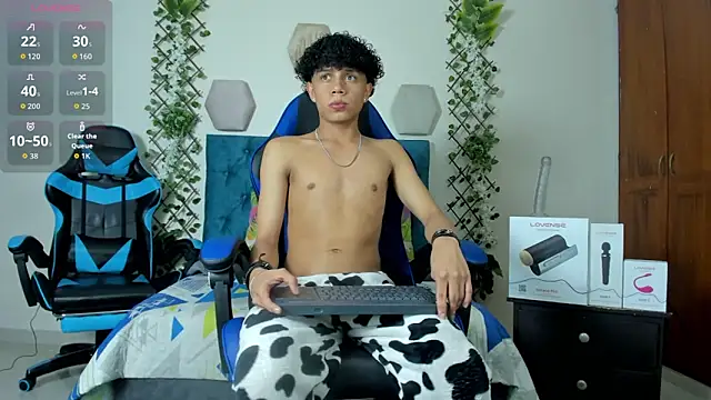 Snapshot of _taylor_black chatting on October 7, 12:19 am  taylor black online show from October 7, 12:19 am