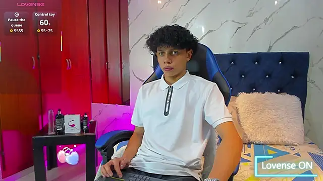 Snapshot of _taylor_black chatting on February 5, 9:41 pm taylor black online show from February 5, 9:41 pm