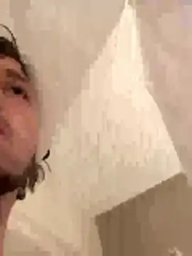 Snapshot of blueeyedman8 chatting on February 15, 11:34 pm blueeyedman8 online show from February 15, 11:34 pm