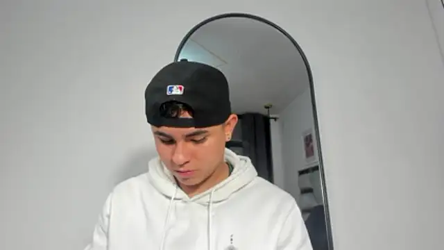 Snapshot of lianfox_ chatting on June 14, 2:08 pm lianfox online show from June 14, 2:08 pm
