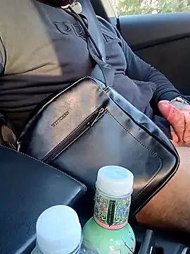 Snapshot of Barber33zk chatting on October 25, 6:43 am Barber33zk online show from October 25, 6:43 am