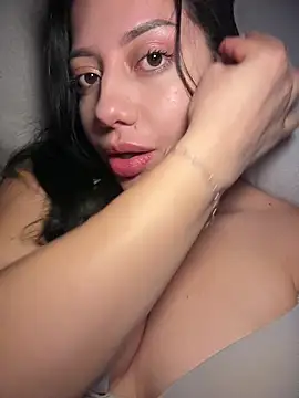 Snapshot of MissCat_ chatting on February 13, 12:39 am MissCat online show from February 13, 12:39 am