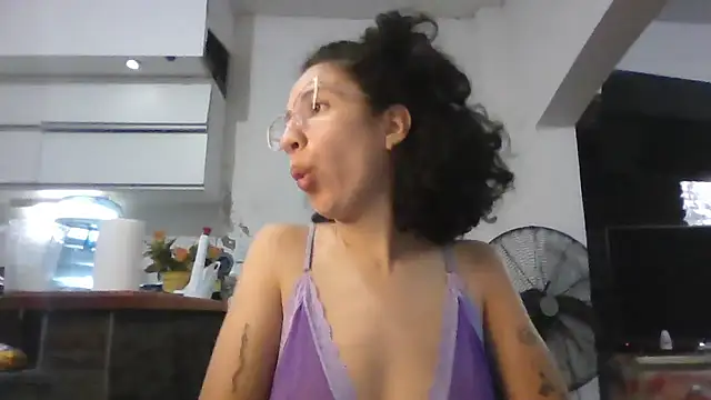 Snapshot of loliporomero chatting on November 14, 1:04 am loliporomero online show from November 14, 1:04 am