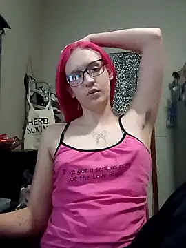 Snapshot of spoiledprincess4 chatting on October 13, 2:33 am spoiledprincess4 online show from October 13, 2:33 am