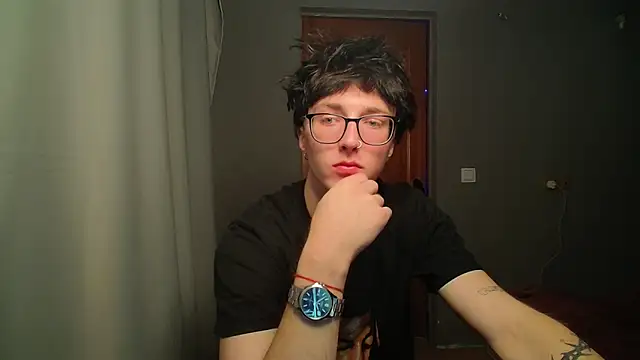 Snapshot of 8goat chatting on October 22, 8:08 pm 8goat online show from October 22, 8:08 pm