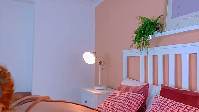 Snapshot of BelaMiller_ chatting on September 13, 11:43 am BelaMiller online show from September 13, 11:43 am