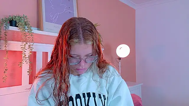 Snapshot of BelaMiller_ chatting on September 24, 11:46 am BelaMiller online show from September 24, 11:46 am