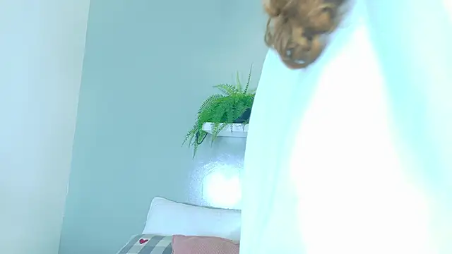 Snapshot of BelaMiller_ chatting on November 6, 11:33 am BelaMiller online show from November 6, 11:33 am