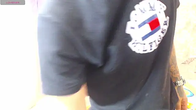 Snapshot of daniquintero03 chatting on October 3, 6:49 pm daniquintero03 online show from October 3, 6:49 pm