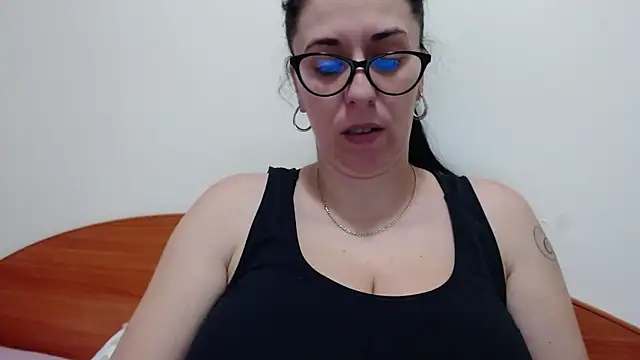 jollene online show from January 15, 2:43 pm