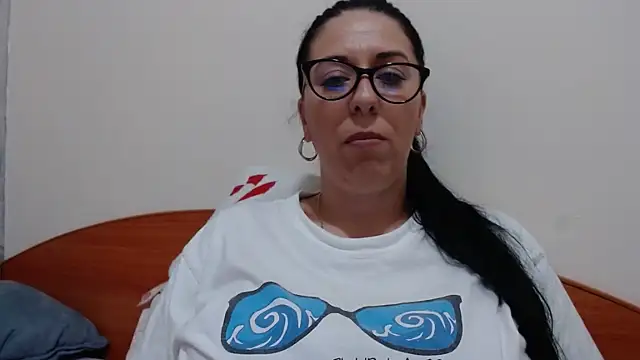jollene online show from June 8, 2:17 pm