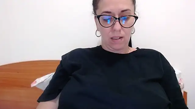 jollene online show from June 19, 2:10 pm