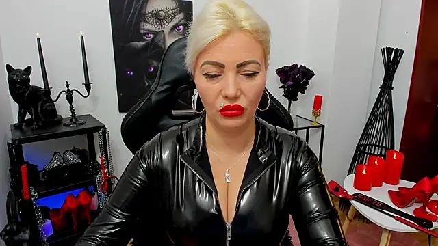 demisweet online show from March 10, 11:32 am