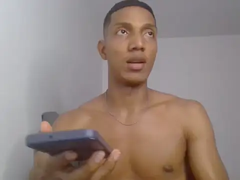 Snapshot of miguelmarcus chatting on April 10, 8:02 pm miguelmarcus online show from April 10, 8:02 pm