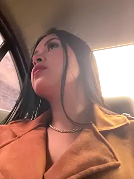 CrisMarulanda online show from October 12, 7:13 pm