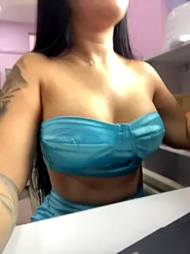 CrisMarulanda online show from December 19, 6:37 pm