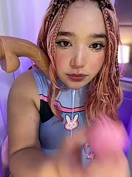 Snapshot of hinata_dolly chatting on July 28, 3:08 pm hinata dolly online show from July 28, 3:08 pm