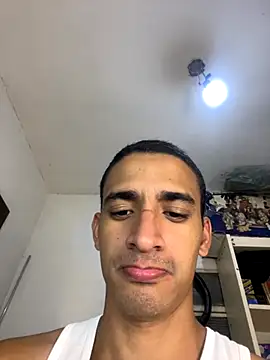 Snapshot of ikaro21 chatting on October 29, 4:04 am ikaro21 online show from October 29, 4:04 am