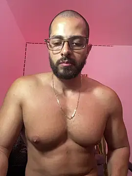 magnumchris online show from April 28, 11:43 pm