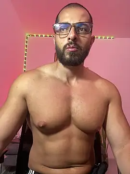 magnumchris online show from May 6, 12:19 am