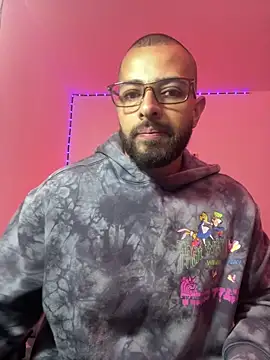magnumchris online show from May 12, 11:51 am