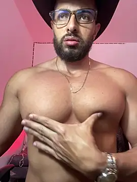 magnumchris online show from May 19, 1:56 am