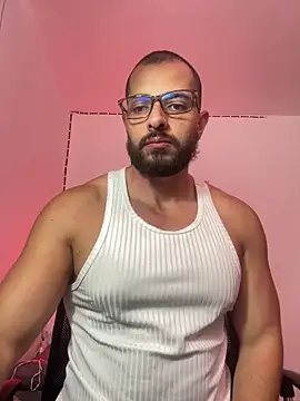 magnumchris online show from May 19, 9:43 pm