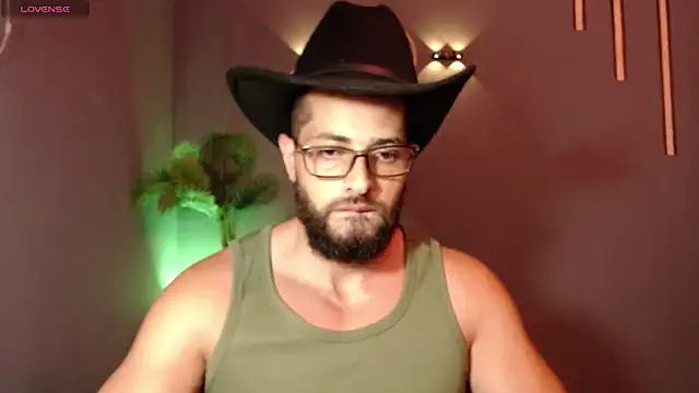 magnumchris online show from July 20, 9:50 pm
