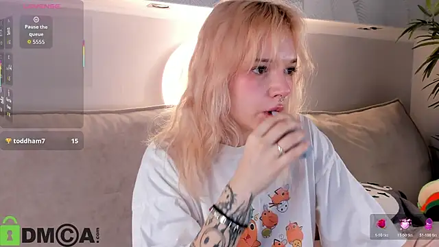 Molly Platt online show from March 18, 9:12 am