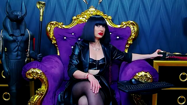 LaraMaeve online show from October 2, 4:30 am