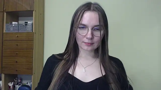 LooveELLYx online show from January 7, 7:17 pm