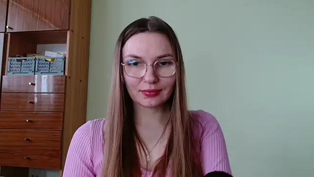 LooveELLYx online show from February 3, 2:33 pm