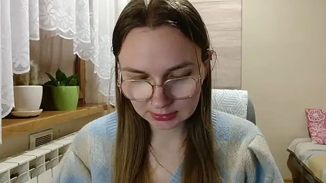 LooveELLYx online show from July 19, 8:34 pm