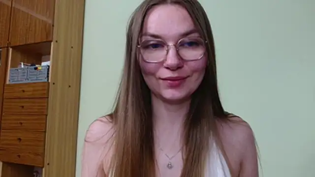 LooveELLYx online show from July 27, 9:22 pm