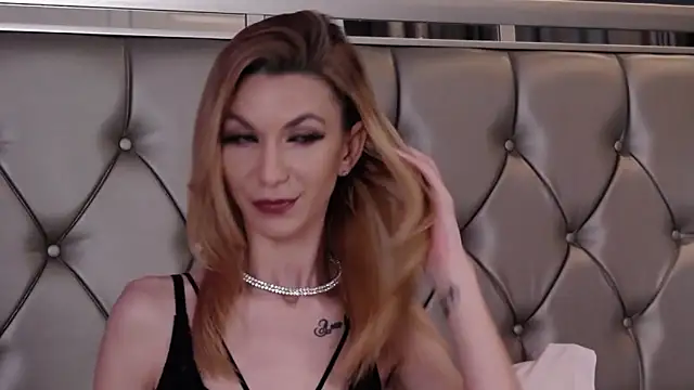 MayaHale online show from May 26, 4:41 am