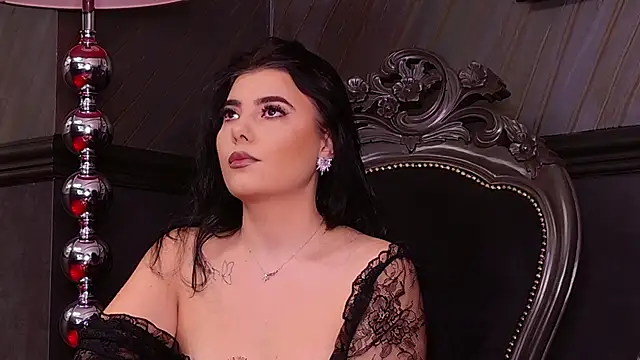 Snapshot of MistressEly chatting on June 16, 9:56 am MistressEly online show from June 16, 9:56 am