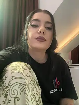 Snapshot of MistressEly chatting on June 29, 11:54 am MistressEly online show from June 29, 11:54 am