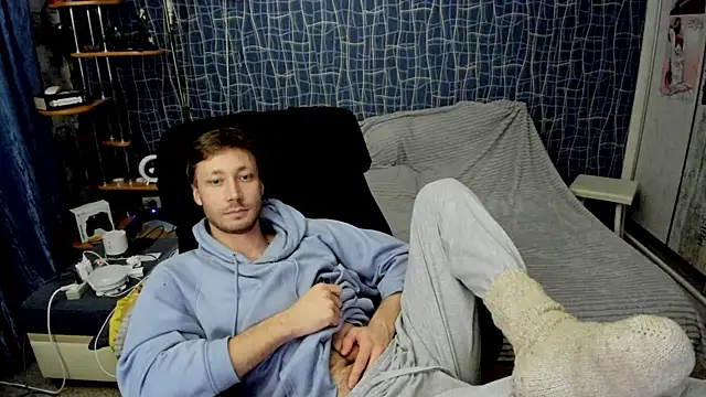 CuteBoy228 online show from April 26, 11:46 pm