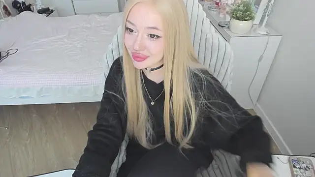 saadnesstyan online show from November 3, 6:36 am