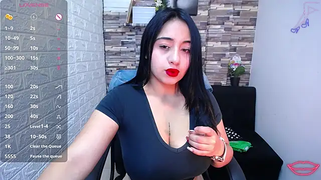 isabelsaenzxx online show from October 5, 12:58 pm