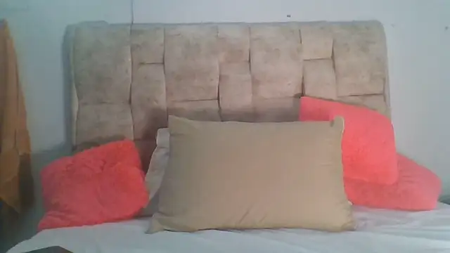 kethe love  online show from May 26, 6:26 pm