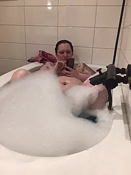 Ich-eben123 online show from February 26, 8:30 pm